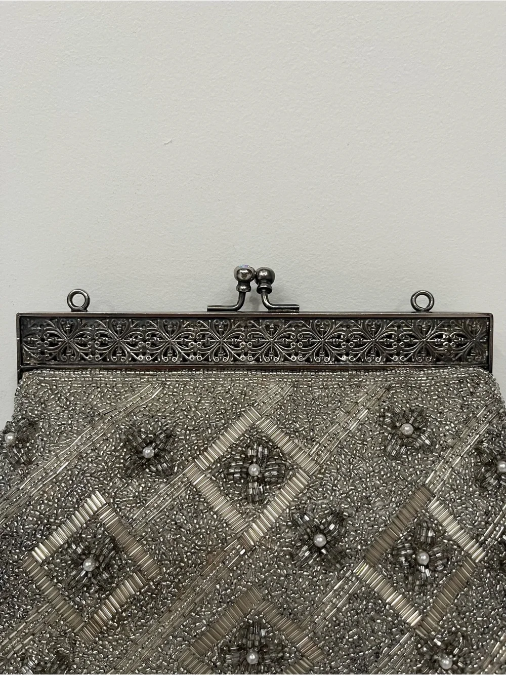 Vintage silver beaded evening clutch ornate filigree metal kissing lock clasp